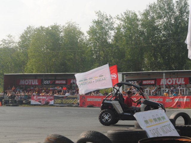 В Тюмени состоялся IV этап открытого чемпионата УРФО по дрифту на кубок «Базис-Моторс».