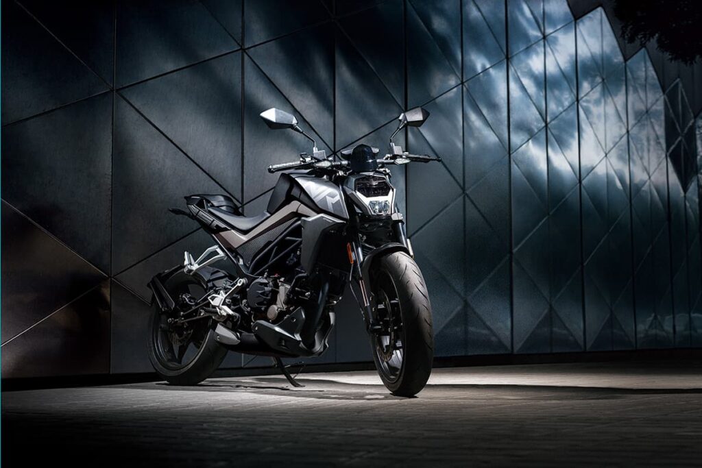 Как правильно хранить мотоцикл зимой?