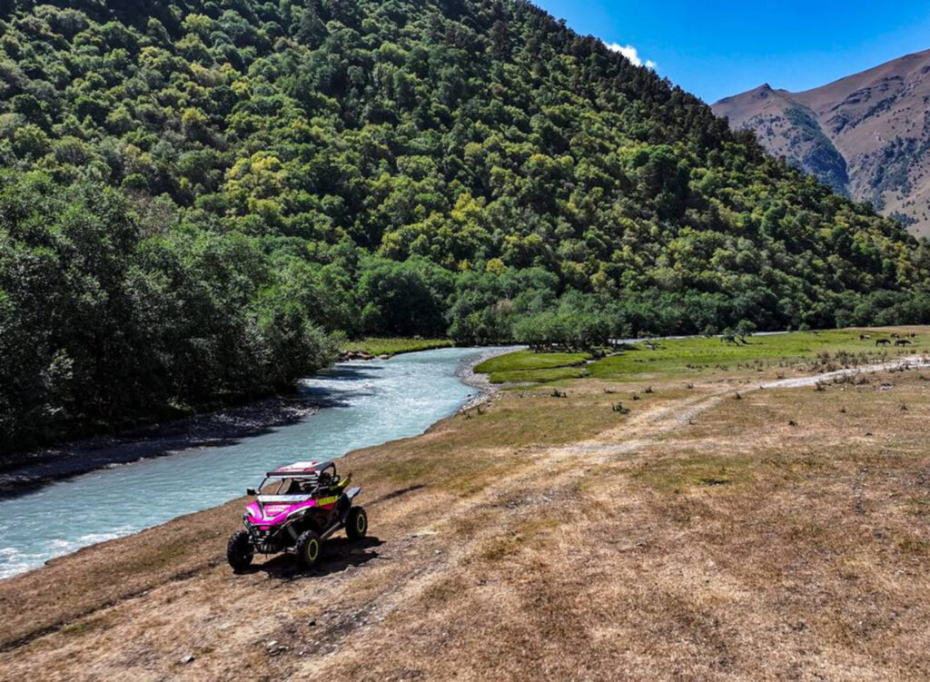 Путешествия на мотовездеходах и багги Side-by-Side