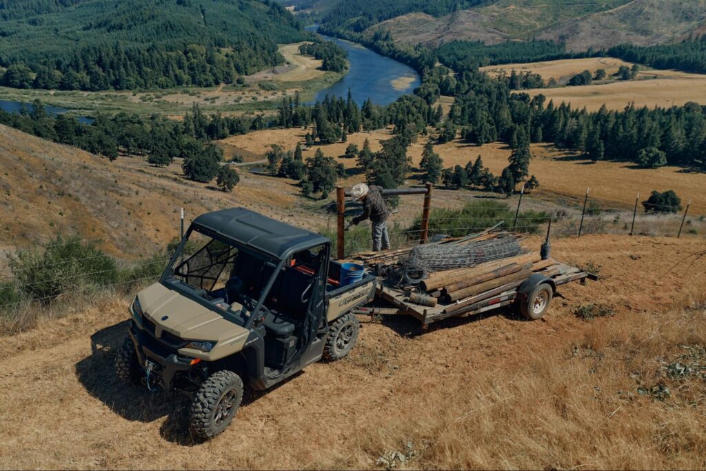 Можно ли взять CFMOTO UFORCE вместо Can-Am Traxter и Defender. Честное сравнение для тех, кто ищет достойную альтернативу канадцам