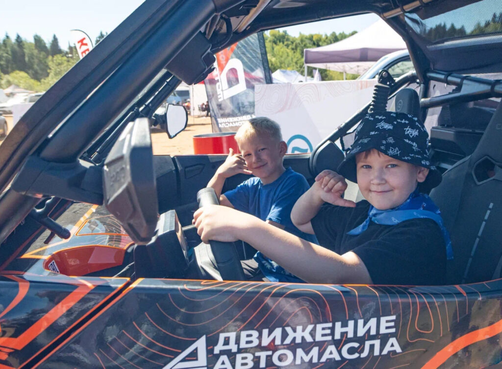 «Движение-Автомасла» и квадрокросс в Кирове — когда моторы ревут, а нервы на пределе!