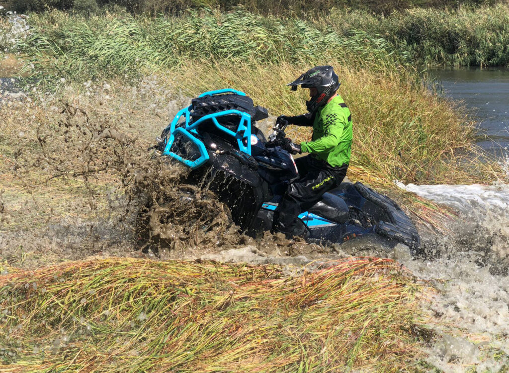 Большой тест-драйв на болотах «Mud Version Day»