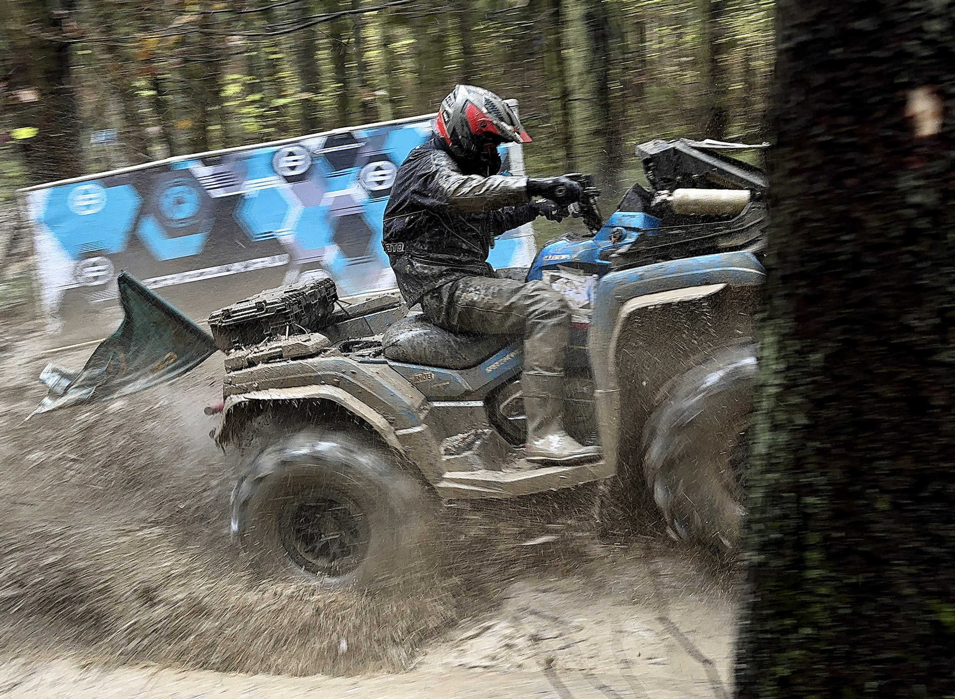 Трофи-рейд: взрыв адреналина, драйв и бескомпромиссная борьба!