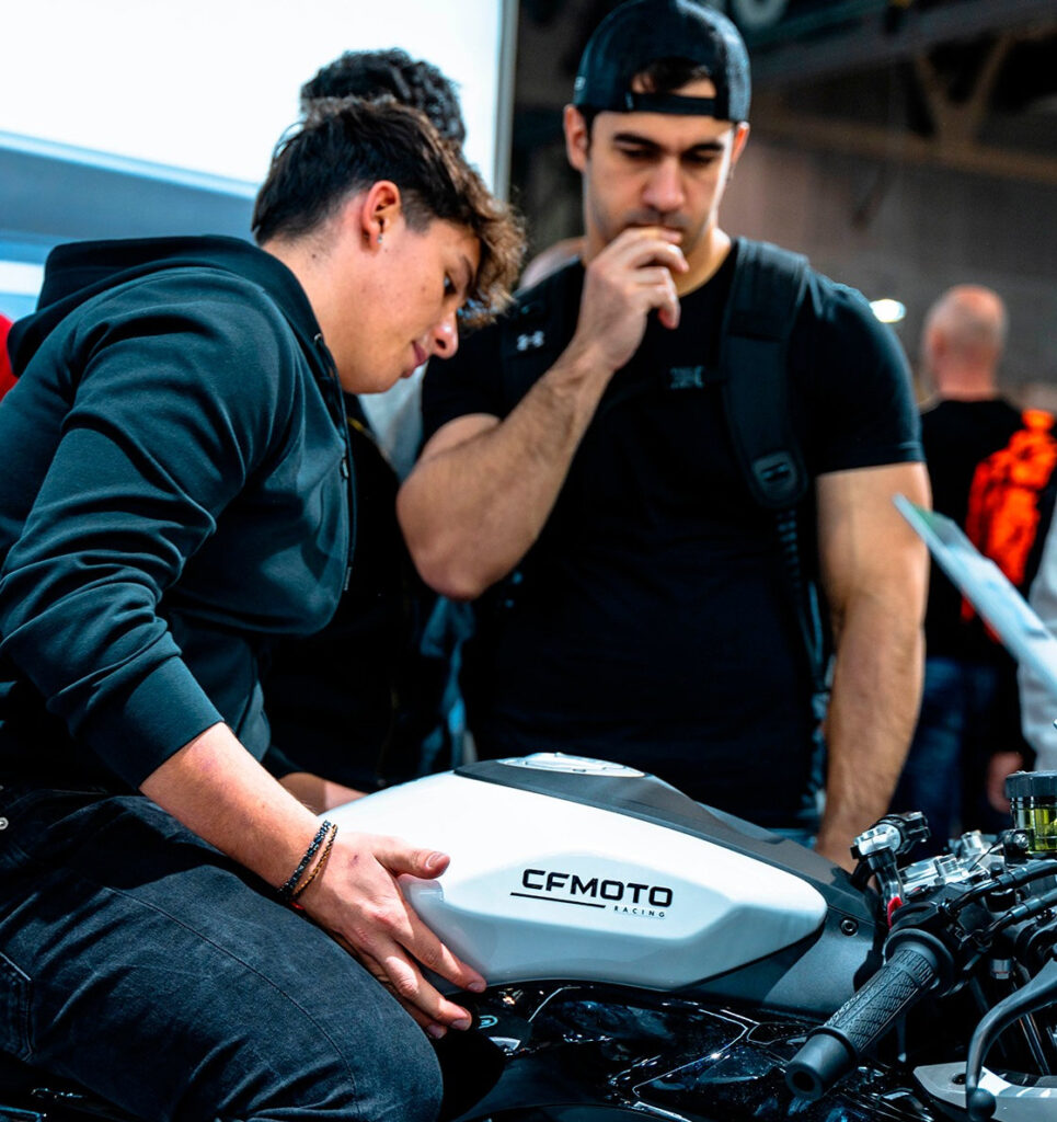 БЫСТРЕЕ В БУДУЩЕЕ: компания CFMOTO представила свои инновации на выставке EICMA 2025