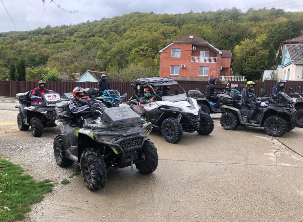 Большая экспедиция на квадроциклах и багги