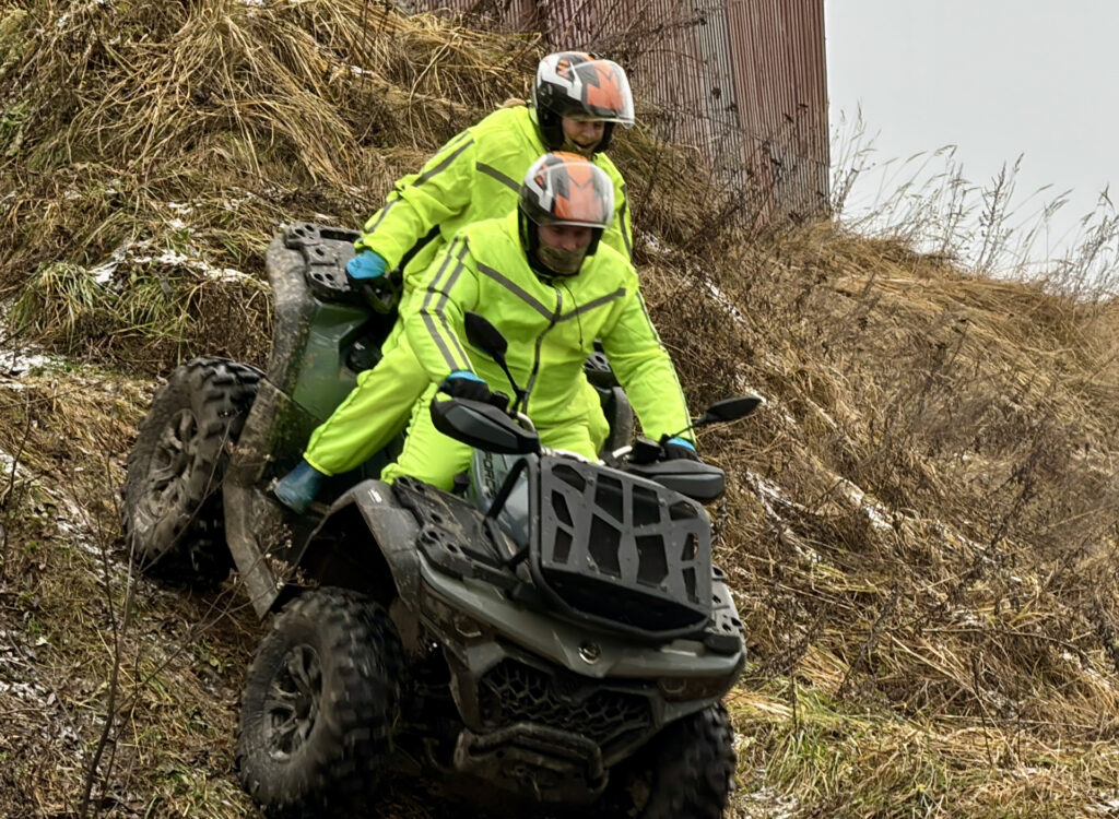 Ярко, энергично и по-своему: предновогодняя вечеринка GRIZZLY TRAVEL