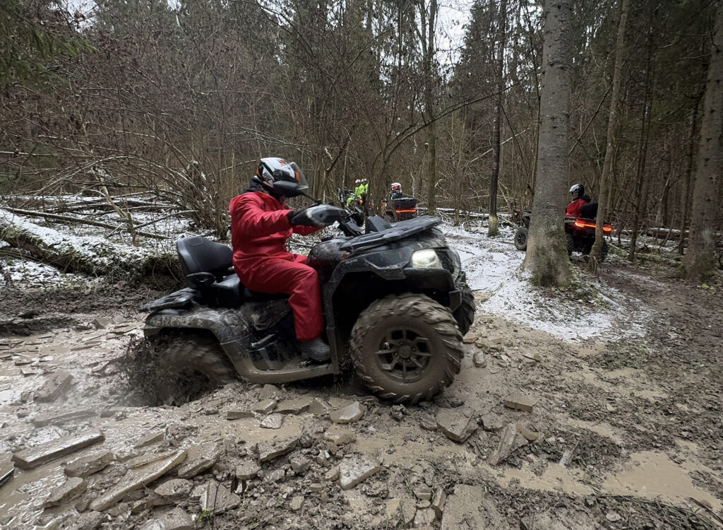 Ярко, энергично и по-своему: предновогодняя вечеринка GRIZZLY TRAVEL
