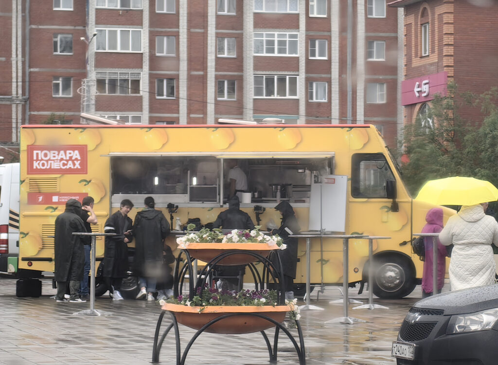 «Повара на колёсах» в Салехарде: тундра, квадроциклы CFMOTO и северная свобода!