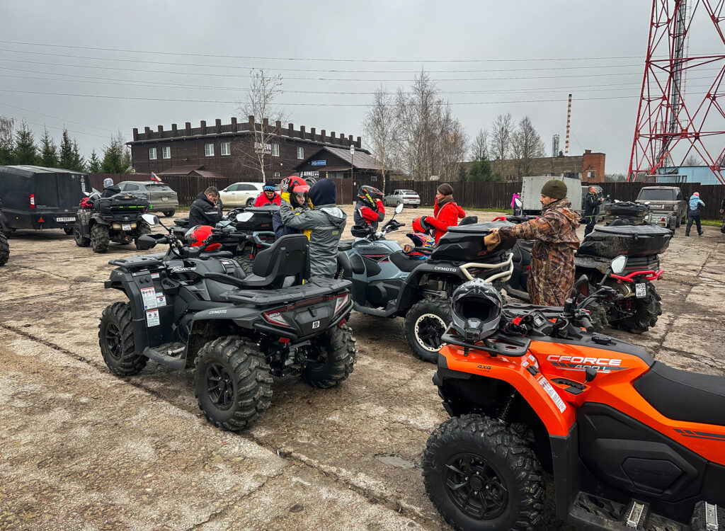 Захватывающий репортаж о поездке на квадроциклах «Не сахарные, не растаем»