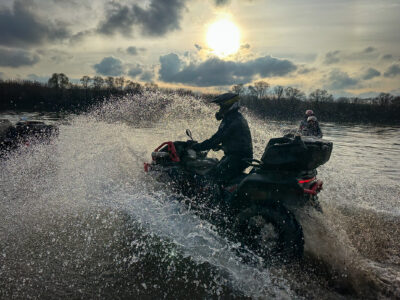 Захватывающий репортаж о поездке на квадроциклах «Не сахарные, не растаем»