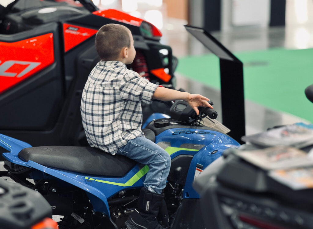 Громкий рёв моторов в поле: «СПОРТ-СКАТ» и CFMOTO на выставке «КАЗАНЬ АГРО 2026»