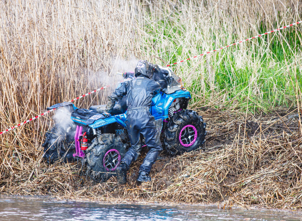 Команда CFMOTO TEAM открывает сезон яркой победой в Адыгее!