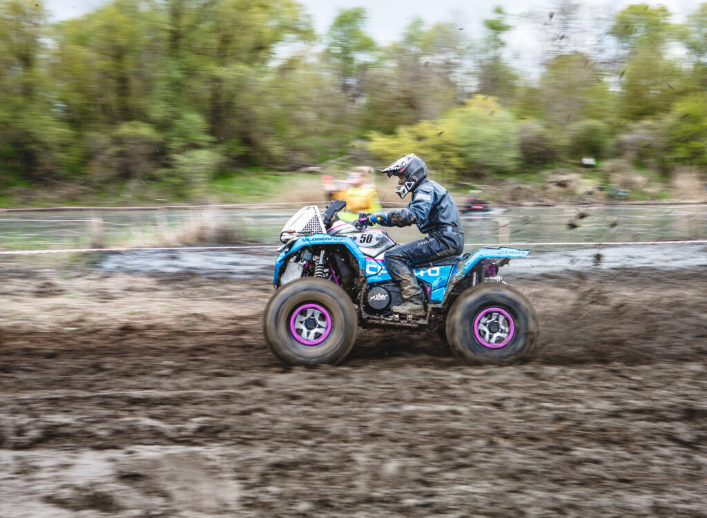 Команда CFMOTO TEAM открывает сезон яркой победой в Адыгее!