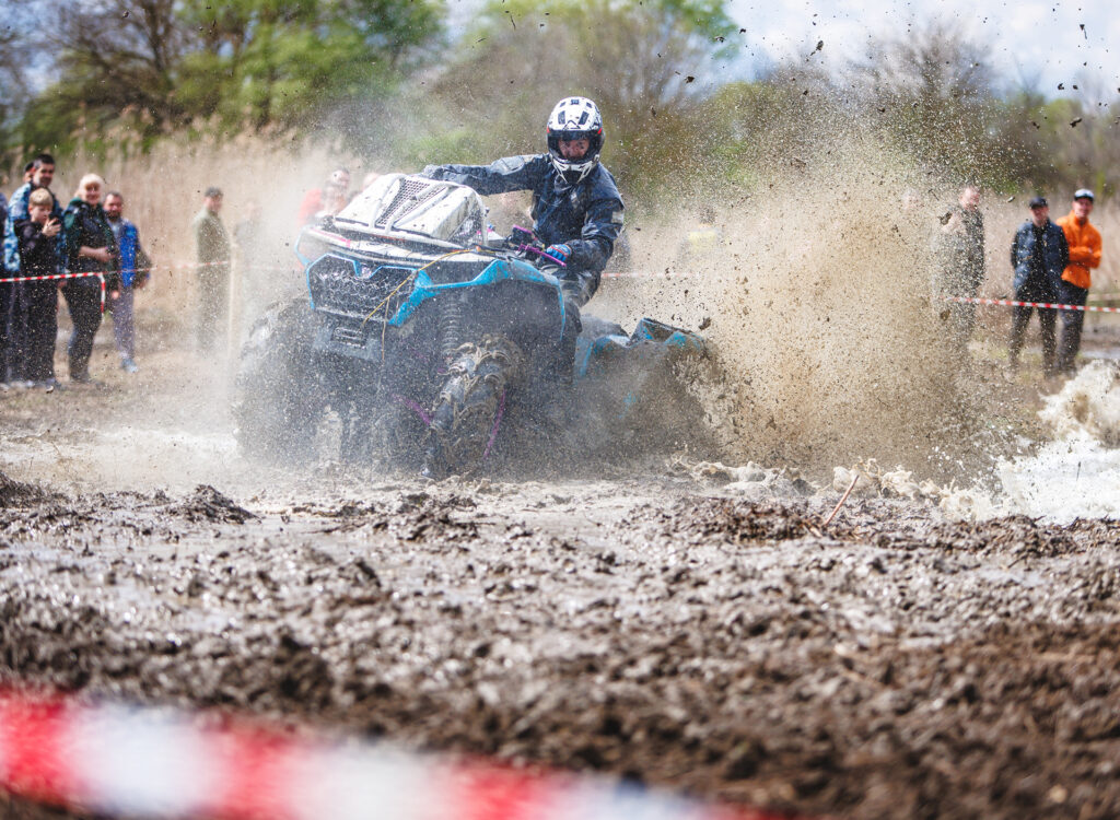 Команда CFMOTO TEAM открывает сезон яркой победой в Адыгее!