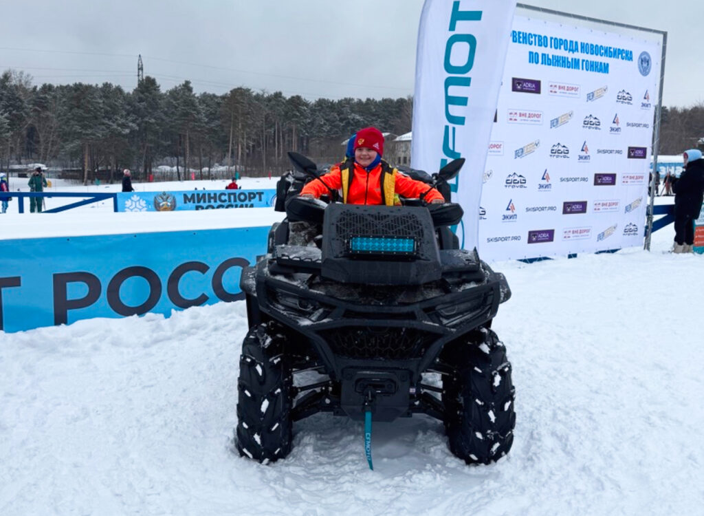 Компания «ВНЕ ДОРОГ» поддержала Первенство Новосибирска по лыжным гонкам