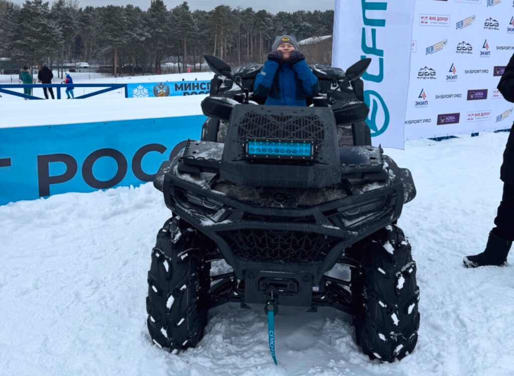 Компания «ВНЕ ДОРОГ» поддержала Первенство Новосибирска по лыжным гонкам