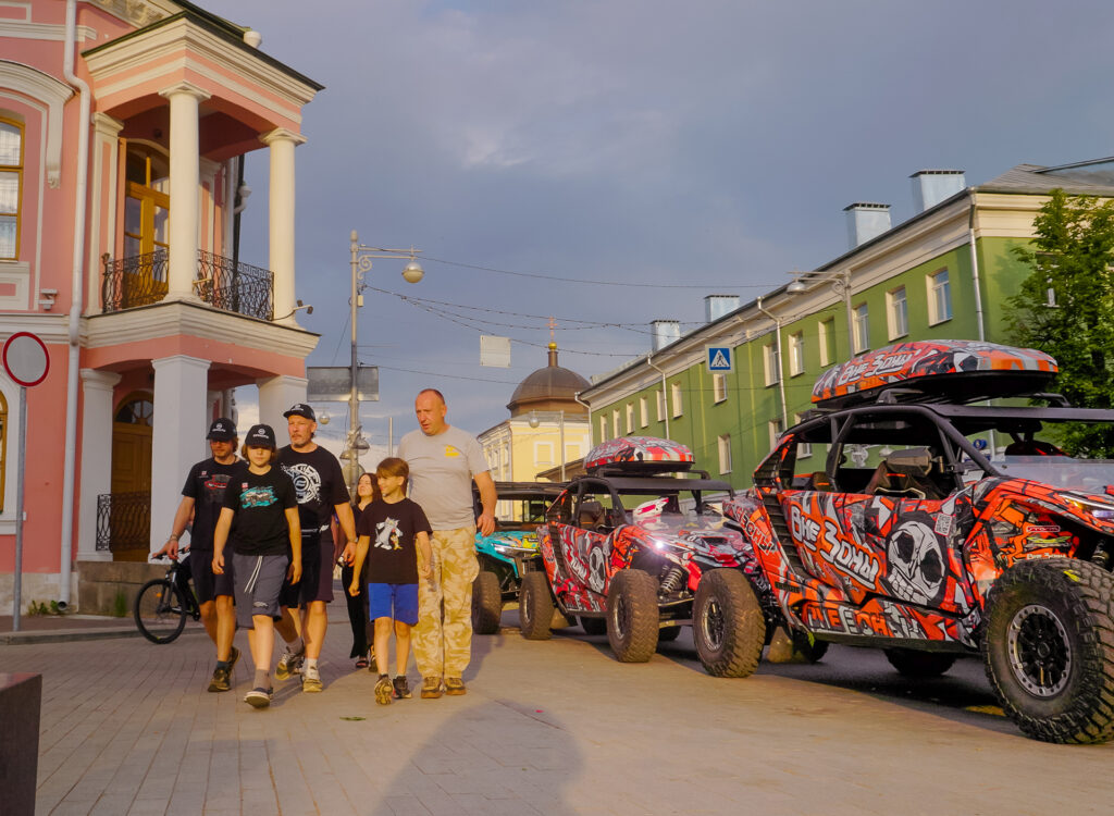 Команда телепроекта «Вне зоны» в гостях у «АВТО 69» в Твери