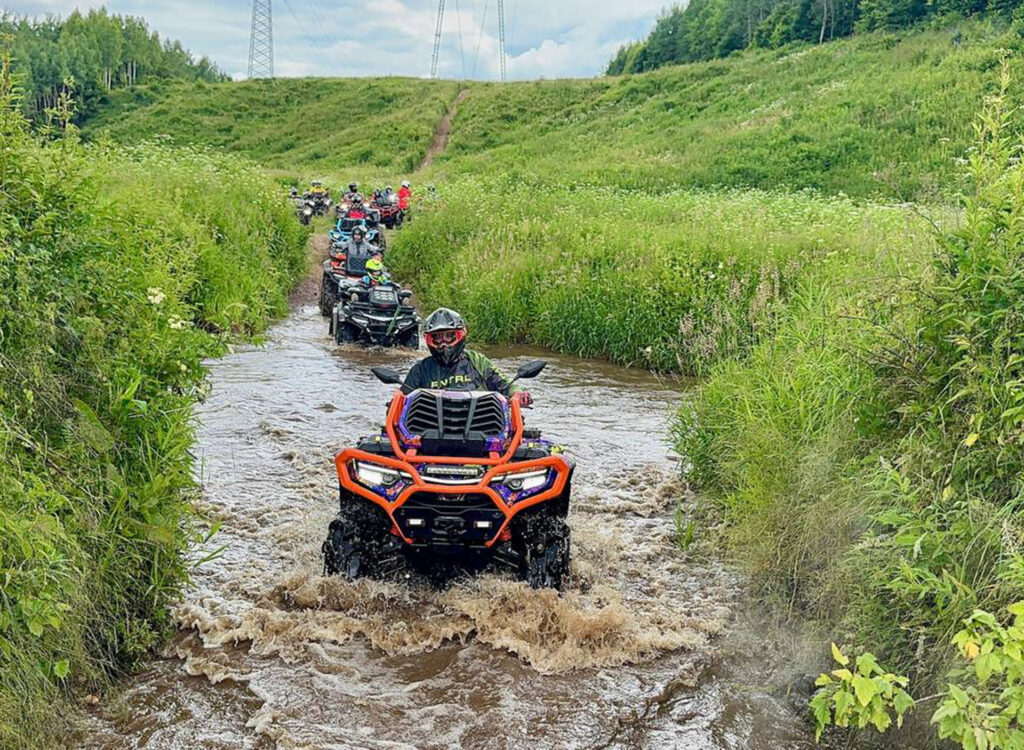 GRIZZLY TRAVEL: грязь, драйв и отличная компания!