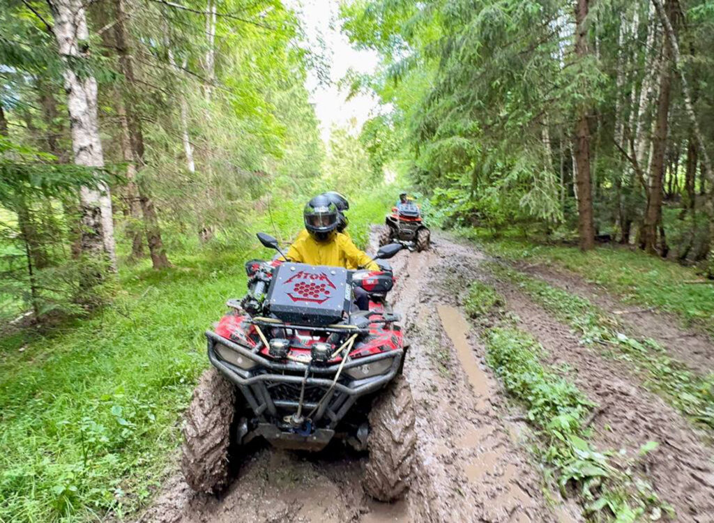 GRIZZLY TRAVEL: грязь, драйв и отличная компания!