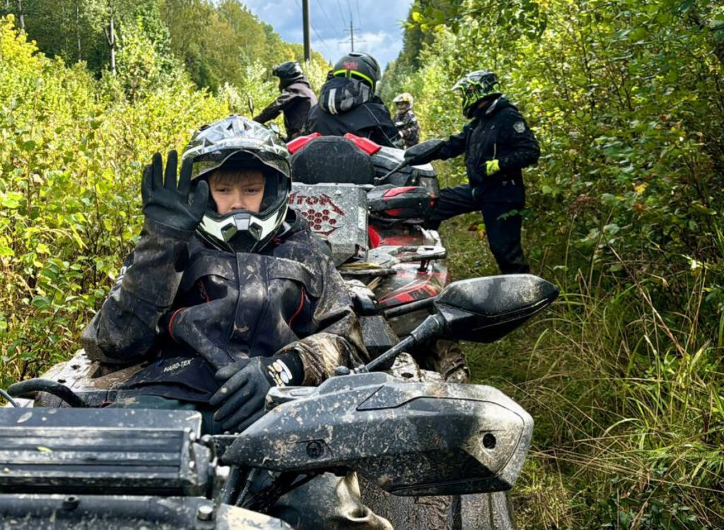 12 экипажей, бездорожье и история: новый выезд GRIZZLY TRAVEL